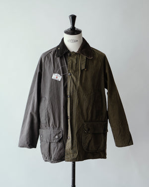 Open image in slideshow, Recrafted Two-Tone Hunting Jacket | Barbour Beaufort
