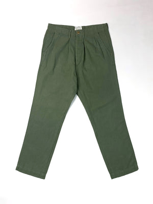 Open image in slideshow, Pleated Cotton/ Linen Chinos | Faded Olive

